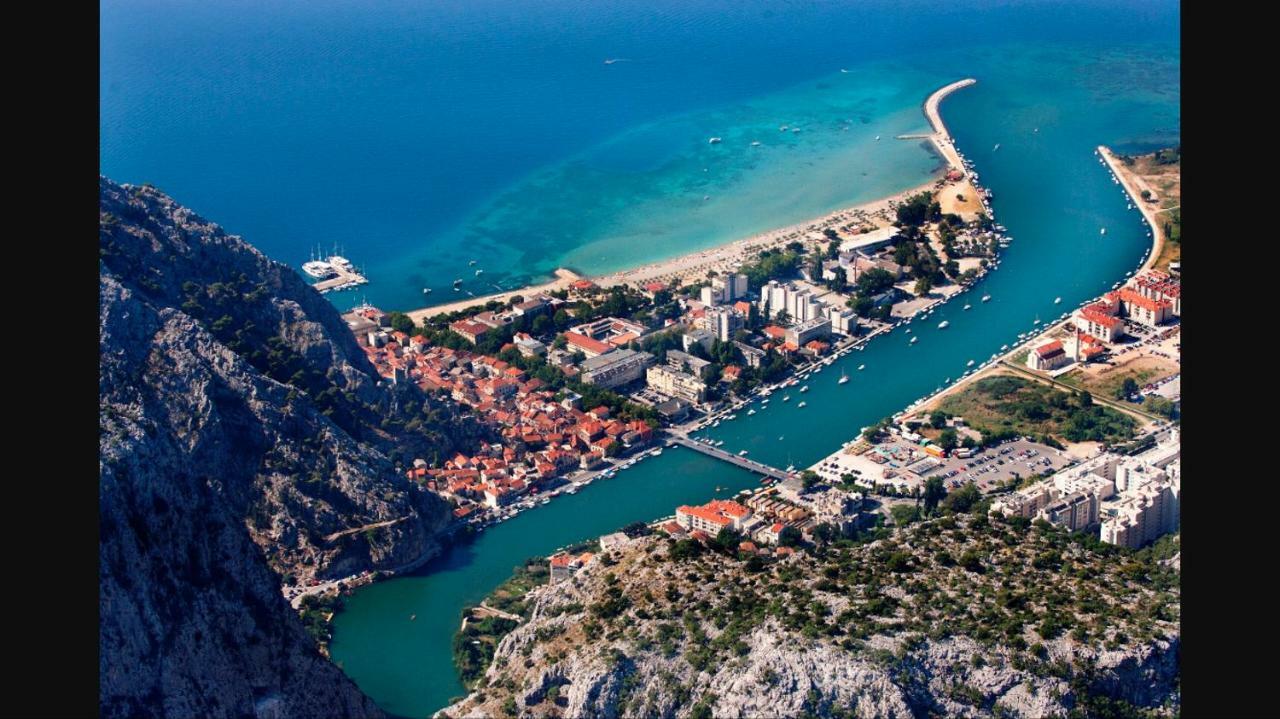 Apartments Iva Und Franka Omiš Extérieur photo