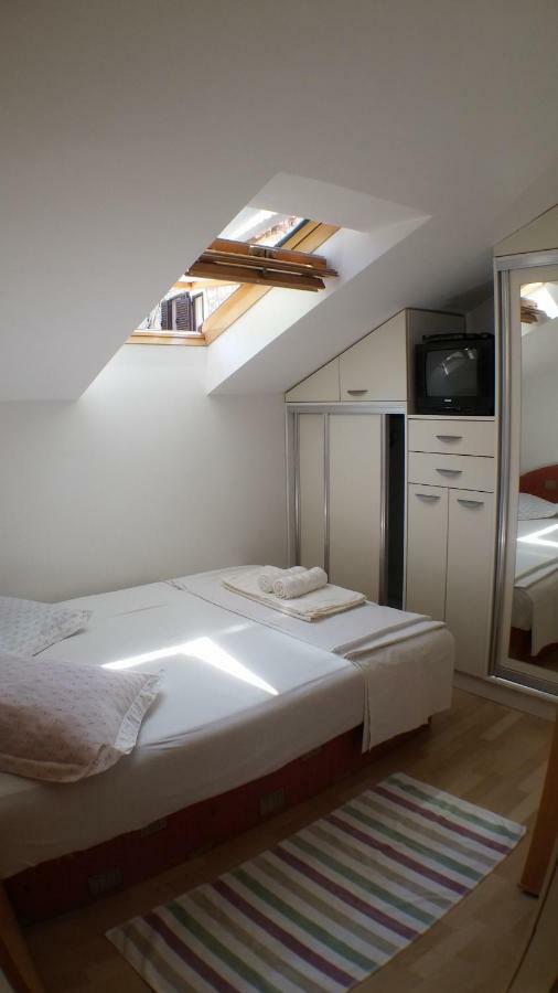 Apartments Iva Und Franka Omiš Extérieur photo