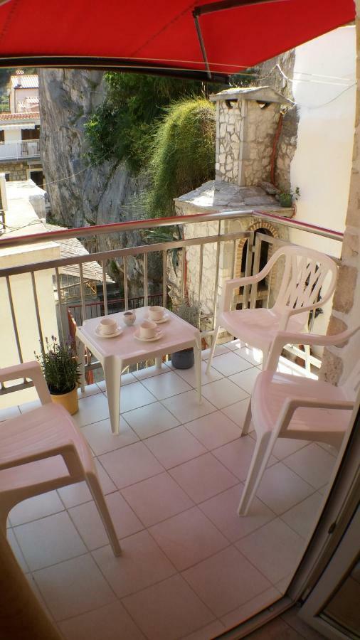 Apartments Iva Und Franka Omiš Extérieur photo