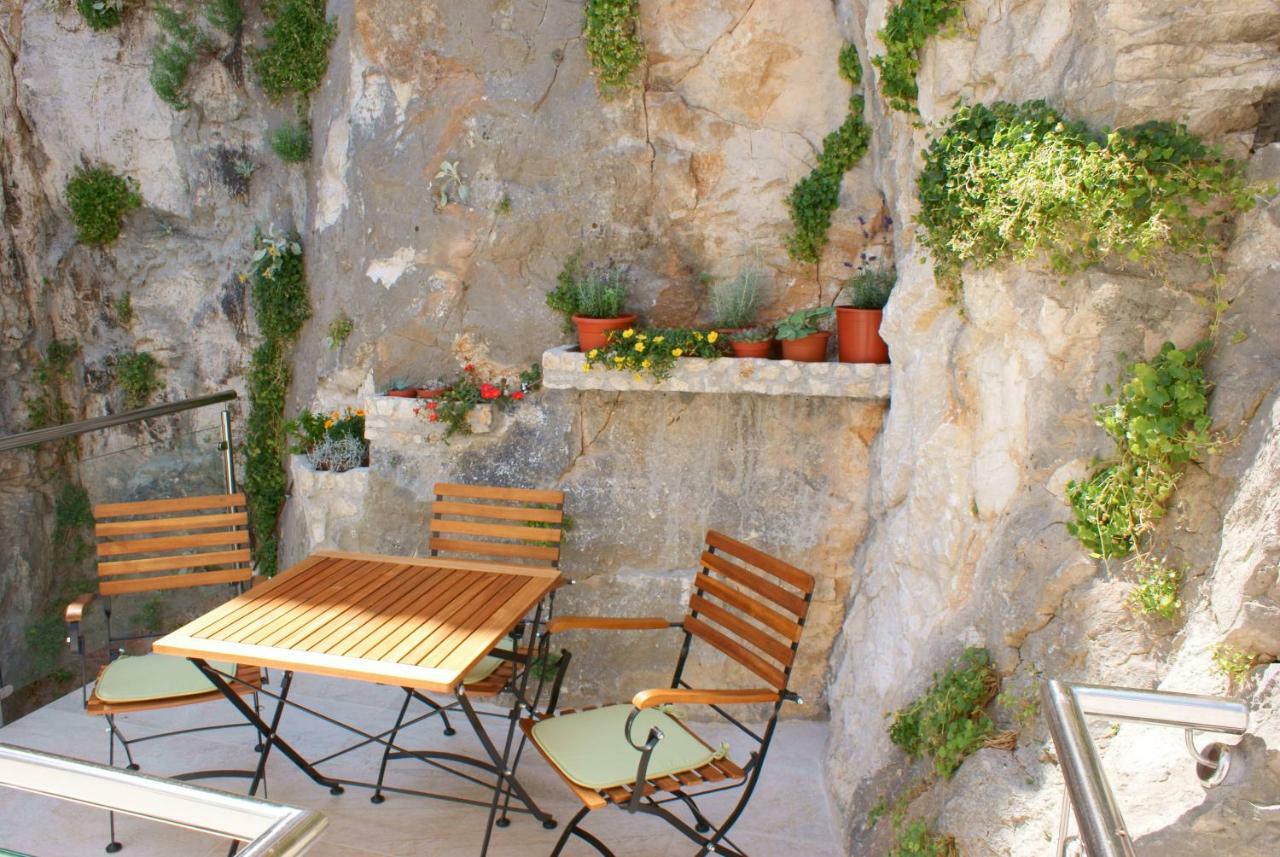 Apartments Iva Und Franka Omiš Extérieur photo