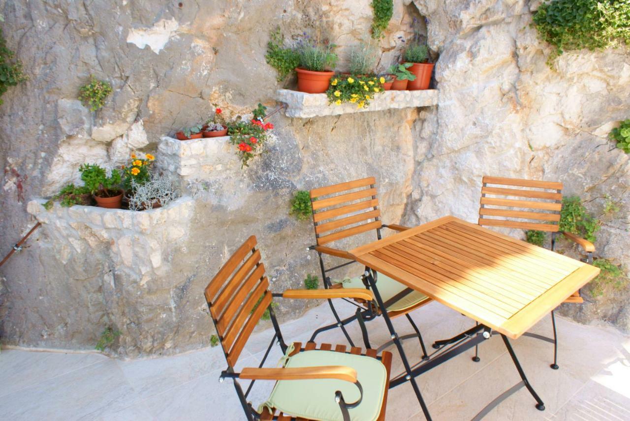 Apartments Iva Und Franka Omiš Extérieur photo