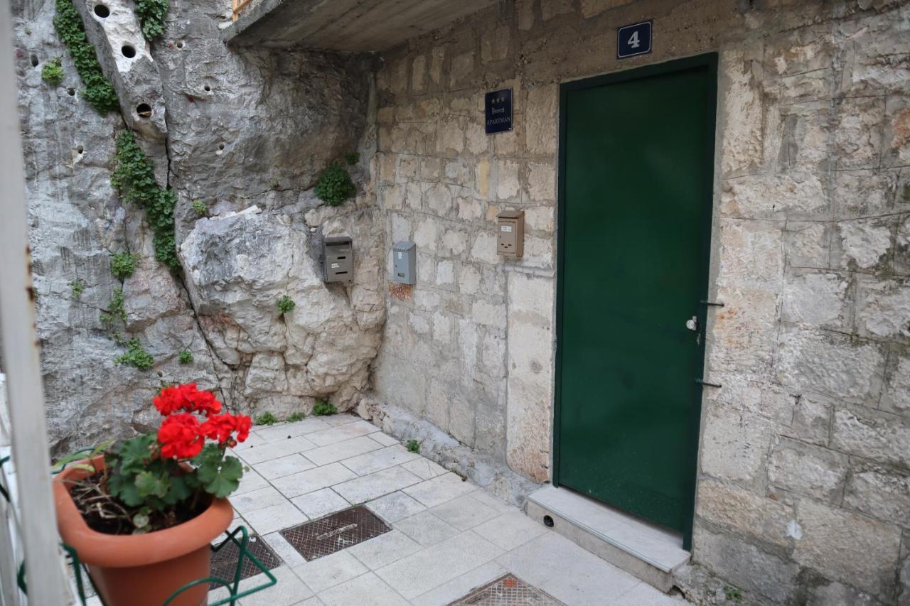Apartments Iva Und Franka Omiš Extérieur photo