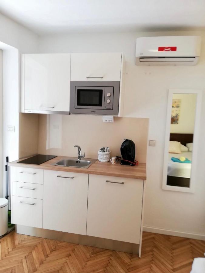 Apartments Iva Und Franka Omiš Extérieur photo